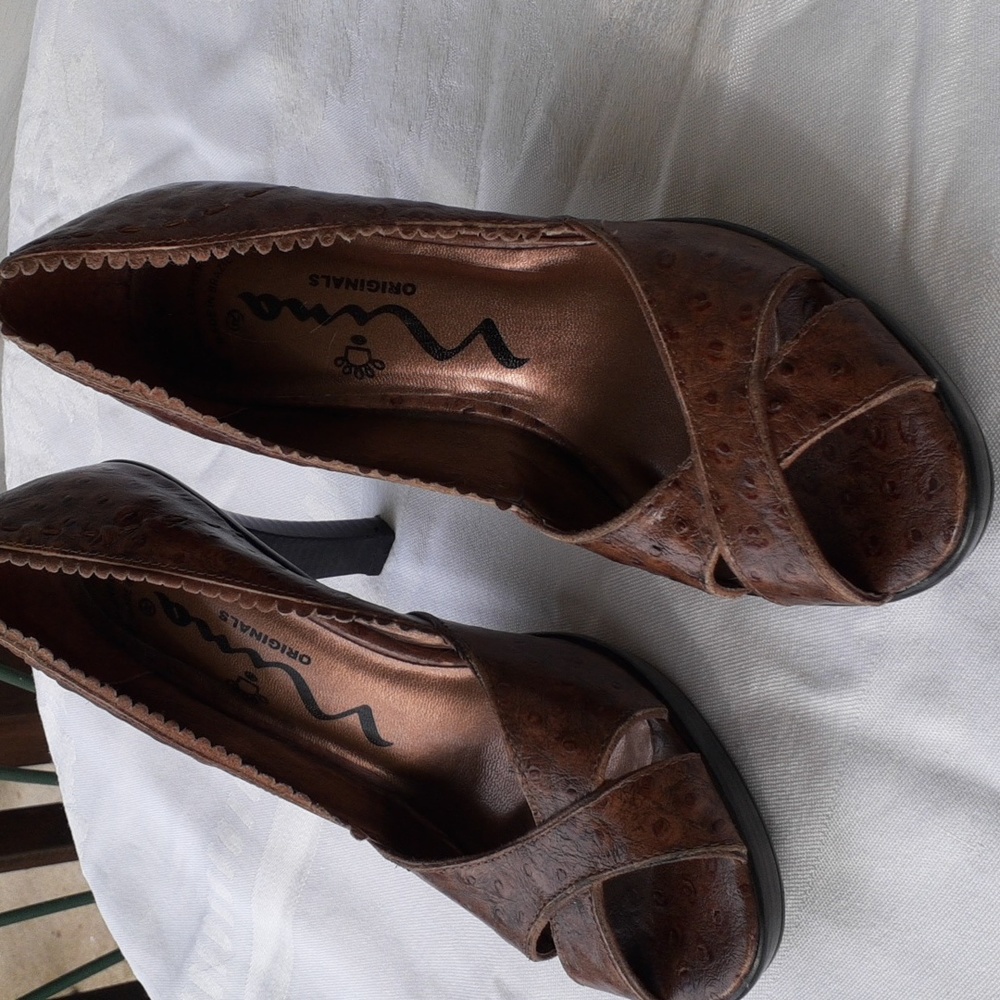 Nina Originals leather platform high heel shoes with lace and metallic 6…